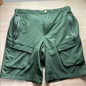 Men's Forest Green Cargo Shorts